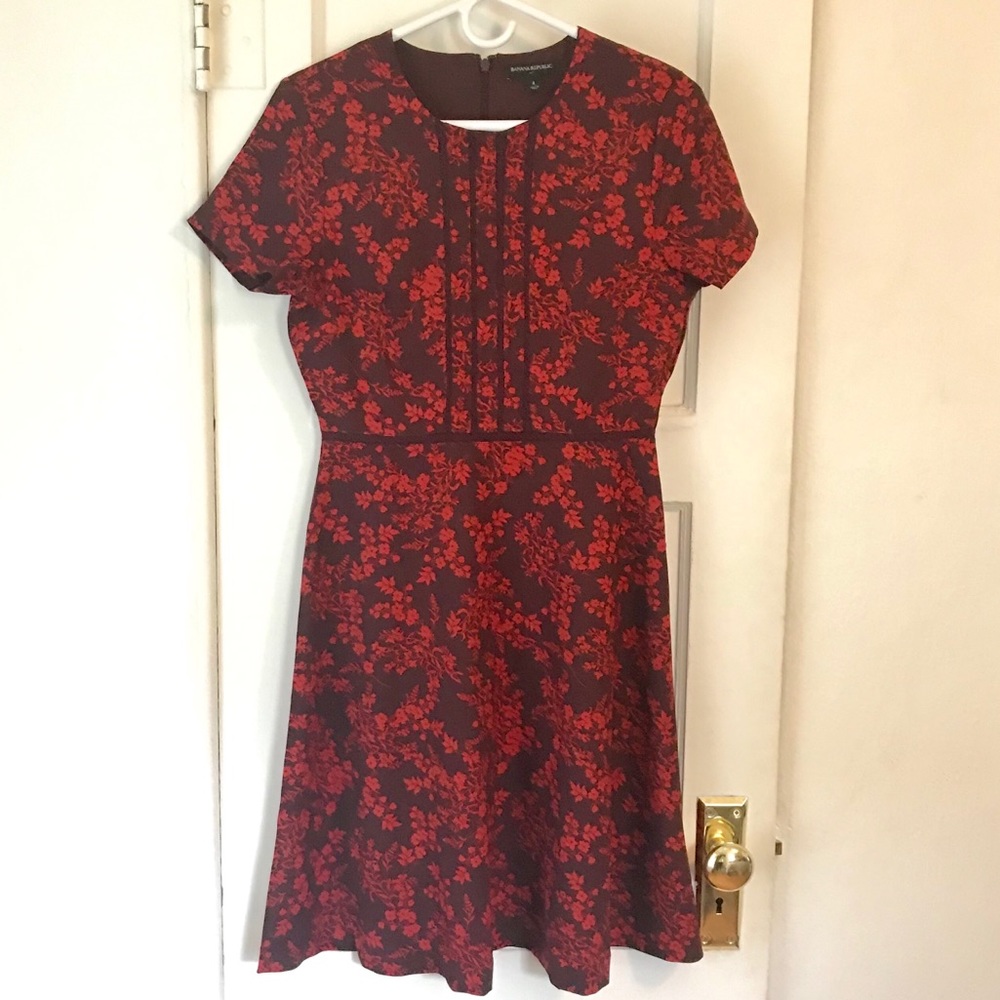 Banana Republic red and burgundy dress
